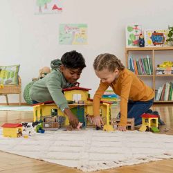 Schleich Bondgård med bondgårdsdjur 42605