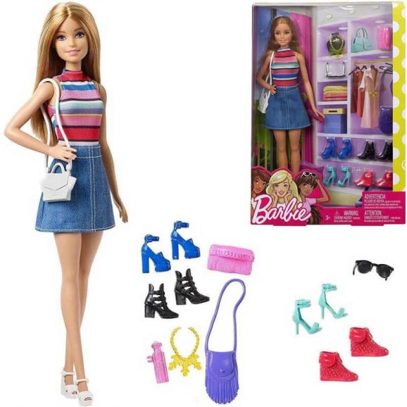 Barbiedocka med skor och accessoarer