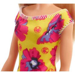 Barbiedocka med vacker gul klänning GBK93