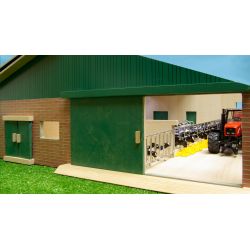 Kids Globe cow shed with milking parlour 75x60x26,5cm, 1:32