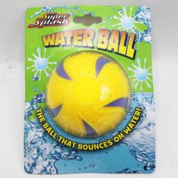 Vattenboll som studsar på vattnet och sprutar ut vatten 8 cm