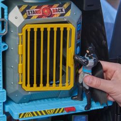 Batman Batcave Transforming Playset i form av en stor figur
